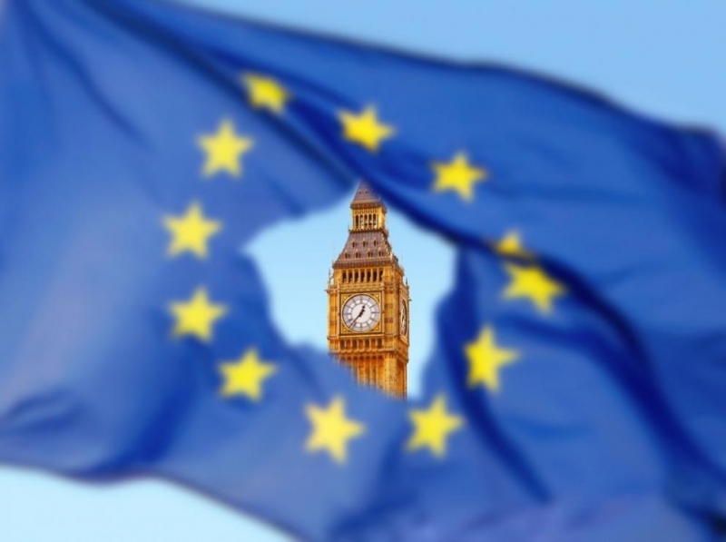 Комисията по финансови въпроси в британския парламент поиска министерството на финансите да