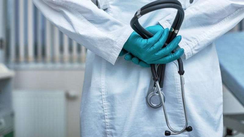 Задържаха 35 годишен мъж  пребил лекар в столична болница съобщиха от полицията На 8 август