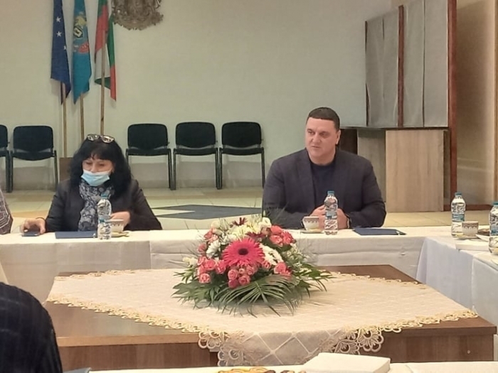 Още в първите дни на новата година бе организирана тристранна