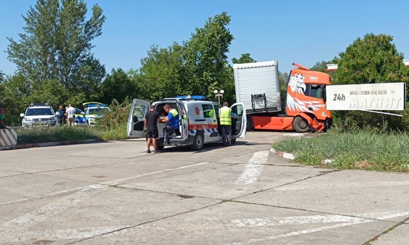 Извънредно! Млада жена загина в жестока катастрофа на Е-79 край Видин, сред пострадалите има и дете /снимки/