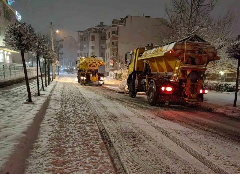 Пътищата във Враца са проходими при зимни условия съобщиха от