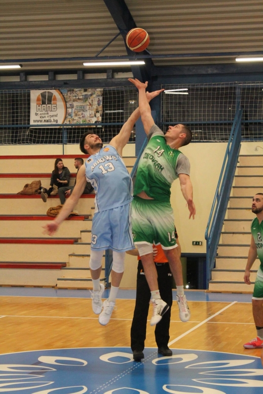 В среща от първа дивизия на първенството на НАЛБ отборът