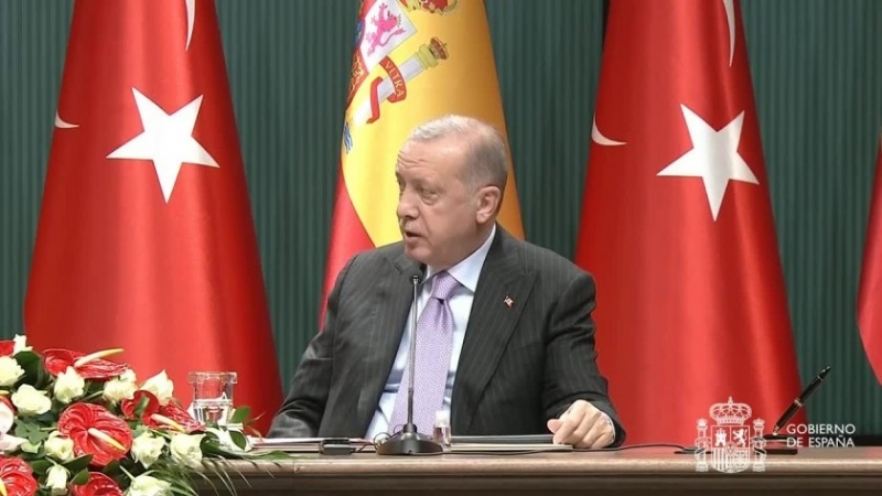 Турската лира се понижи с 0 7 спрямо долара в понеделник