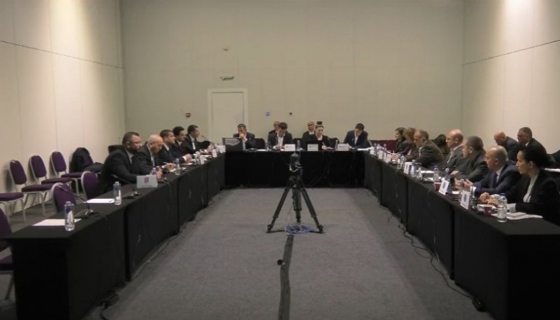 Продължават дискусиите за постигане на коалиционно споразумение Те са организирани