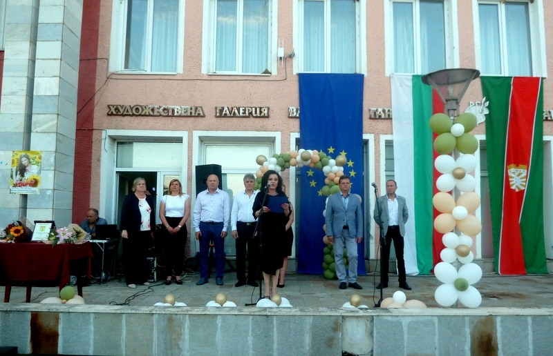 На 21 май по традиция се провежда празнична културна програма