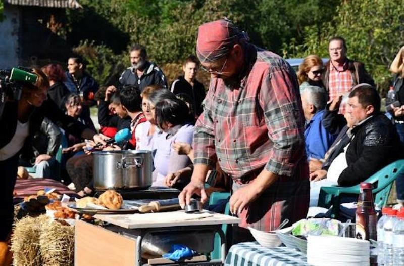 В село Върбица се проведе кулинарен фестивал На кафе с