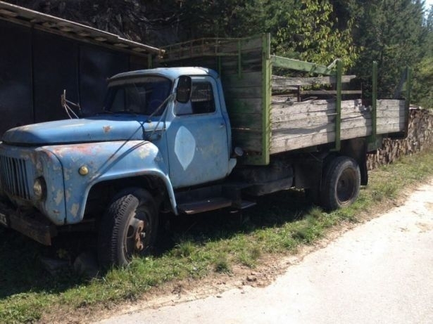 Полицията е засякла камион без номера във врачанското село Зверино