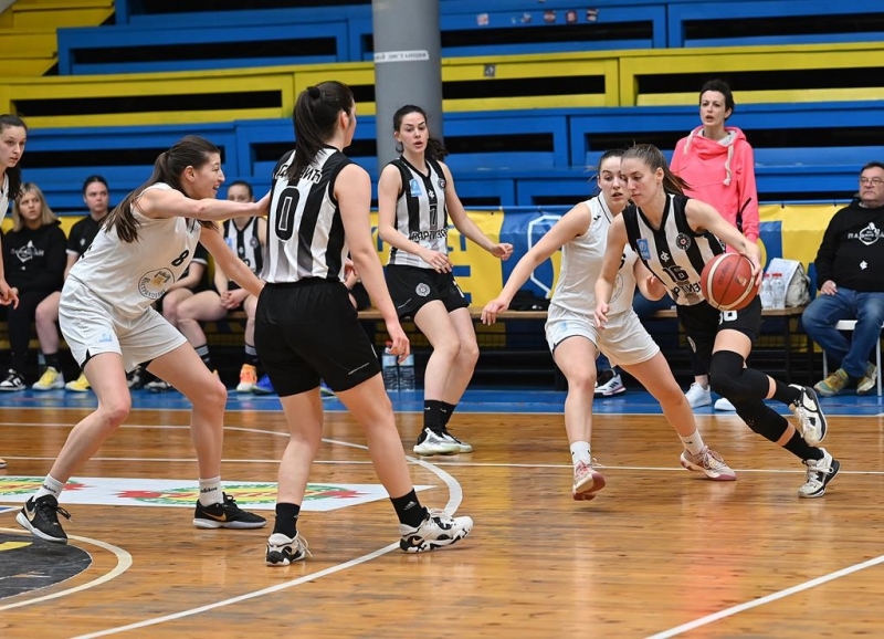 Монтана запази шансовете си за участие на финалния турнир на