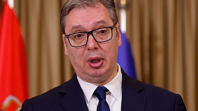 Президентът на Сърбия Александър Вучич обяви че ще се оттегли