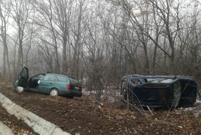 Лек автомобил Ситроен и джип катастрофираха на Околовръстния път на Козлодуй