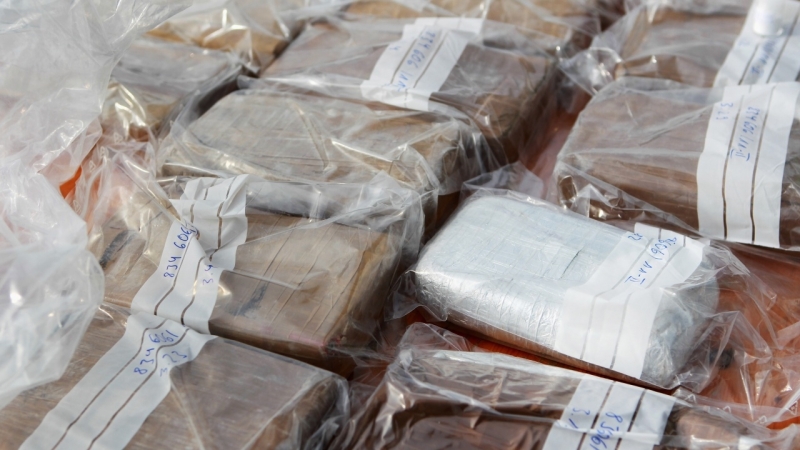 Задържаха близо 3 тона кокаин на рибарско корабче край Канарските острови