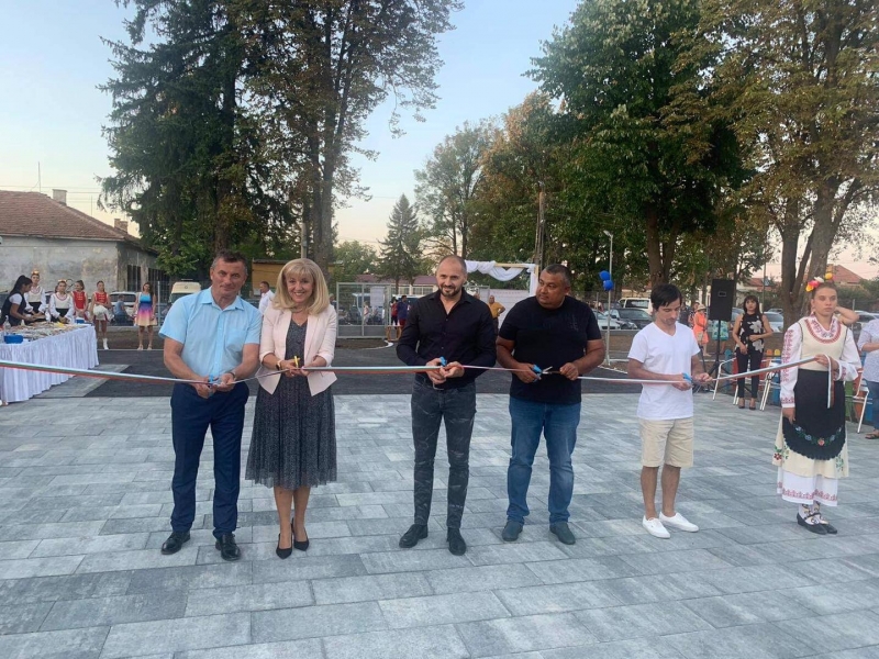 Министърът на регионалното развитие и благоустройството инж Петя Аврамова народният