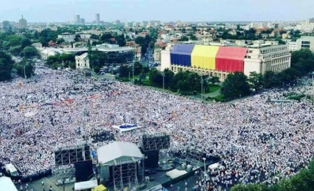 Над 3000 души протестираха в Букурещ срещу корупцията в Румъния,