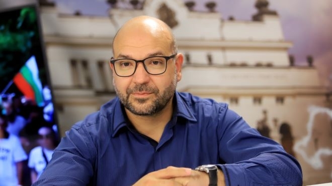 Намесването в лидерския конфликт в ДПС на нова тема – етническата показва някаква форма