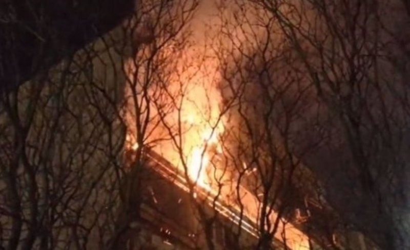 Мъж пострада при взрив на газова бутилка в апартамент в