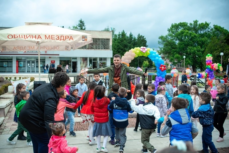 По повод Международния ден на детето 1 юни аниматорски