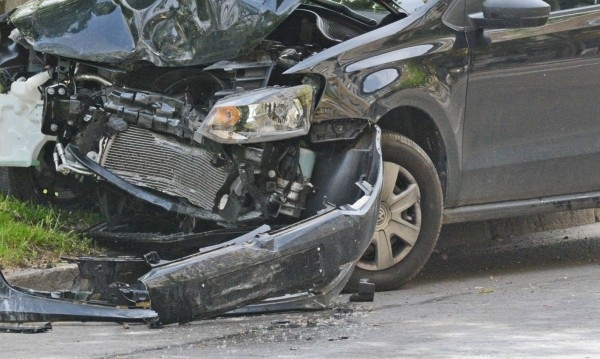 Късно снощи пиян мъж е катастрофирал в Бяла Слатина съобщиха