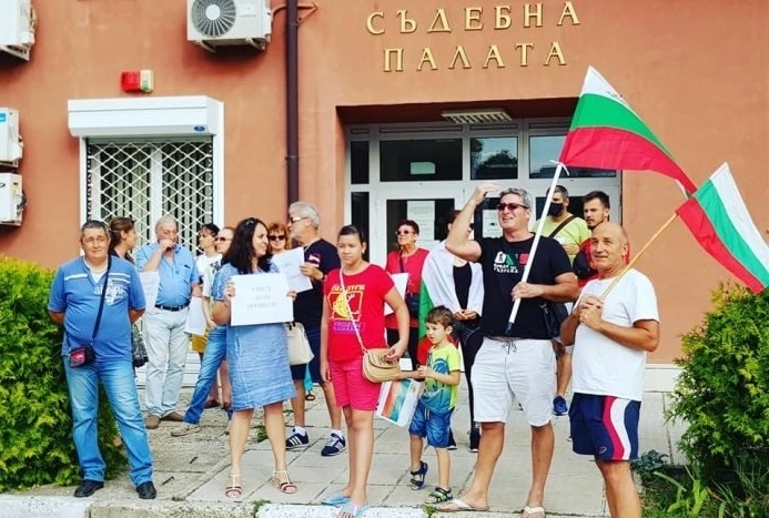Козлодуй се включи в антиправителствените протести /снимки/