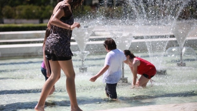 Закъснялото лято вече започна да създава проблеми 40 души са