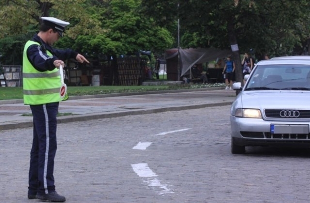 Шофьор е опитал да подкупи полицаи в козлодуйското село Бутан