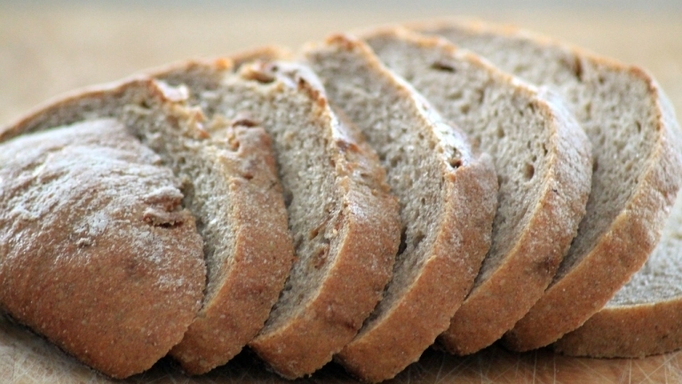 Хлябът поскъпна в няколко града на страната показва проучване на
