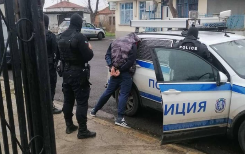 Полицията разби организирана престъпна група в Бяла Слатина съобщи окръжният