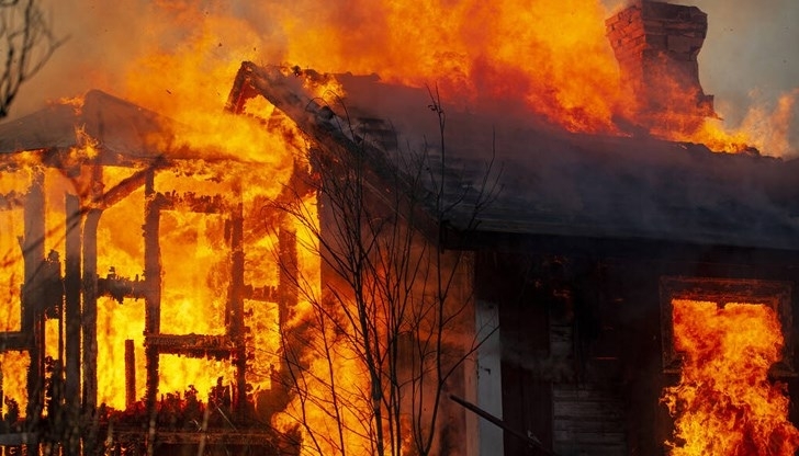 Фойерверки подпалиха барака във Видинско съобщиха от полицията  
В новогодишната нощ