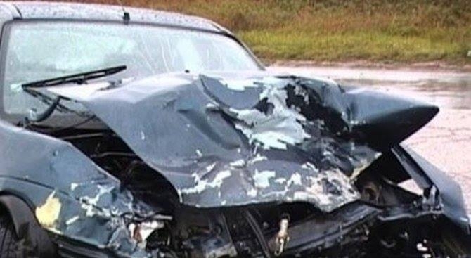Двама души загинаха а други двама са ранени след тежка