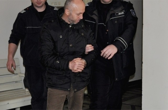 Пиян бандит заплашил роднини с убийство и потрошил партулка бе