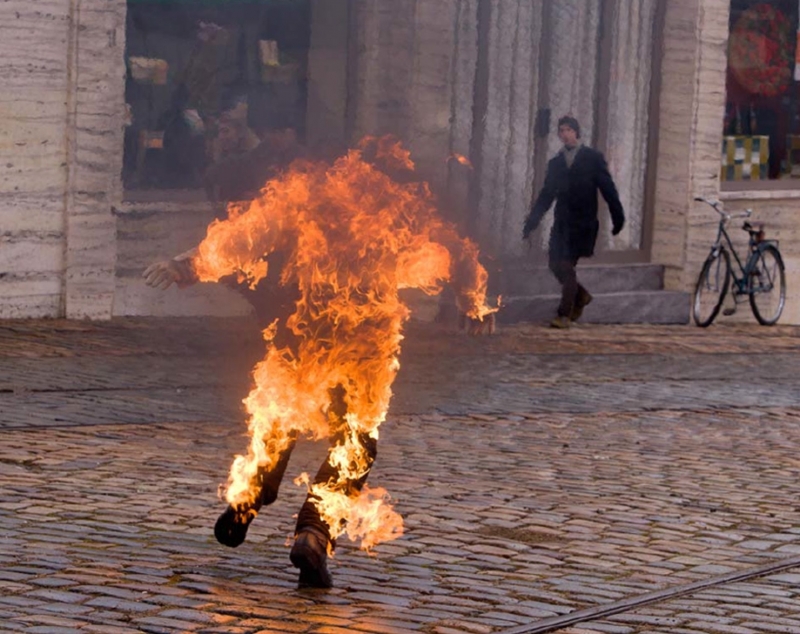 27 годишен мъж се поля с бензин и се подпали