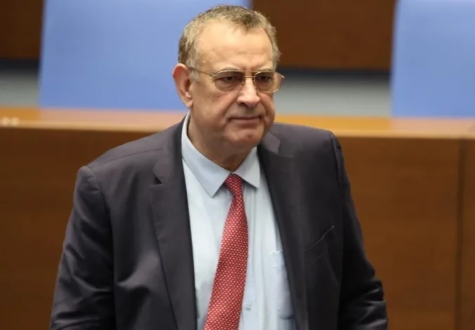 Рамадан Аталай ли разкара Чакъров?