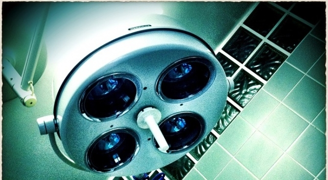 Нова операционна лампа закупи община Берковица за хирургичното отделение на