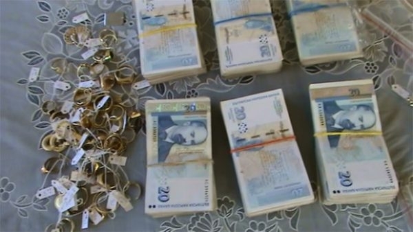 Неизвестен е откраднал пари и злато от апартамент във Видин