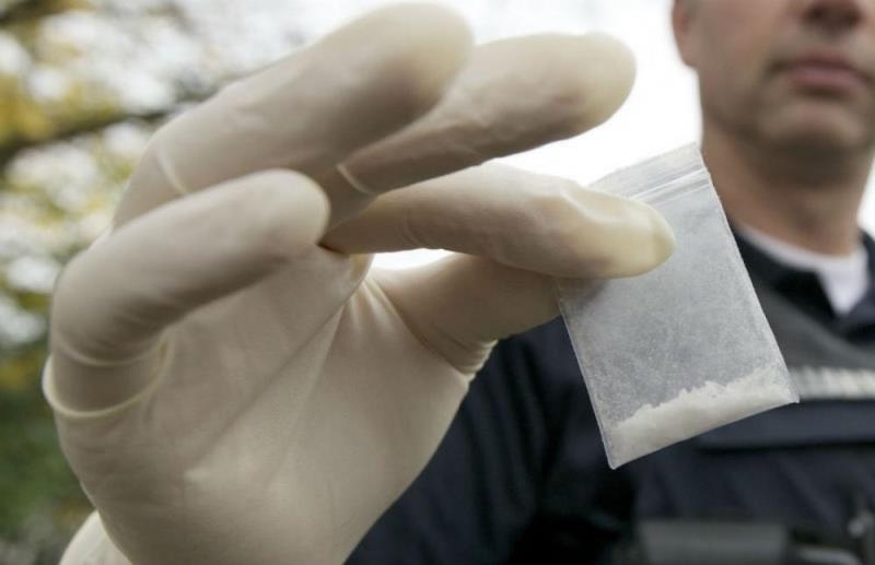 Полицаи са намерили наркотици в слиповете на младеж във Вълчедръм