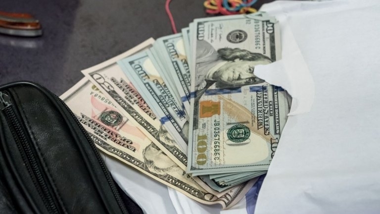 Грандиозна схема за пране на пари разкриха от прокуратурата и