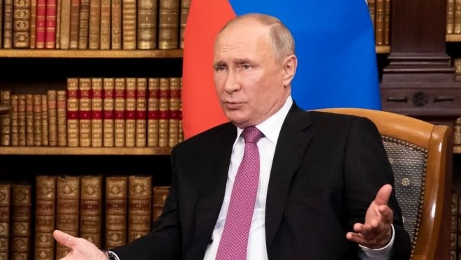 Крим отдавна е бижуто в короната на Владимир Путин и най видимият