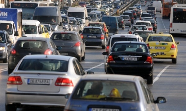 Около 450 000 българи се очаква да пътуват през майските