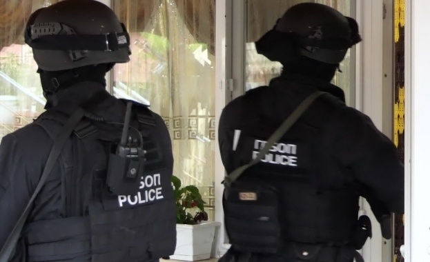 Служители на реда са разкрили незаконна лихварска дейност в монтанското