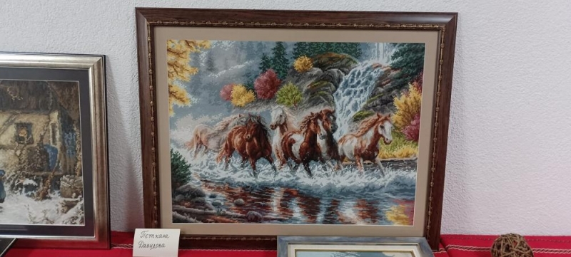 Пета юбилейна изложба на гоблени ще бъде открита в Народно