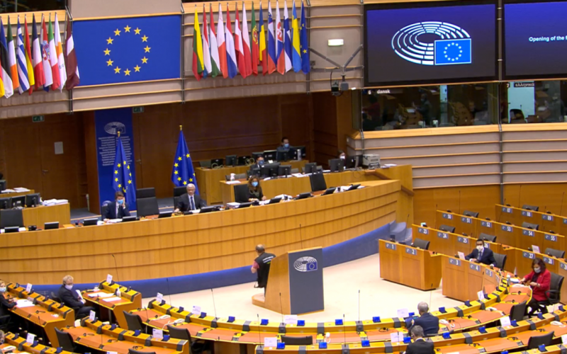 Евродепутатите одобриха заем в размер на 18 млрд евро в