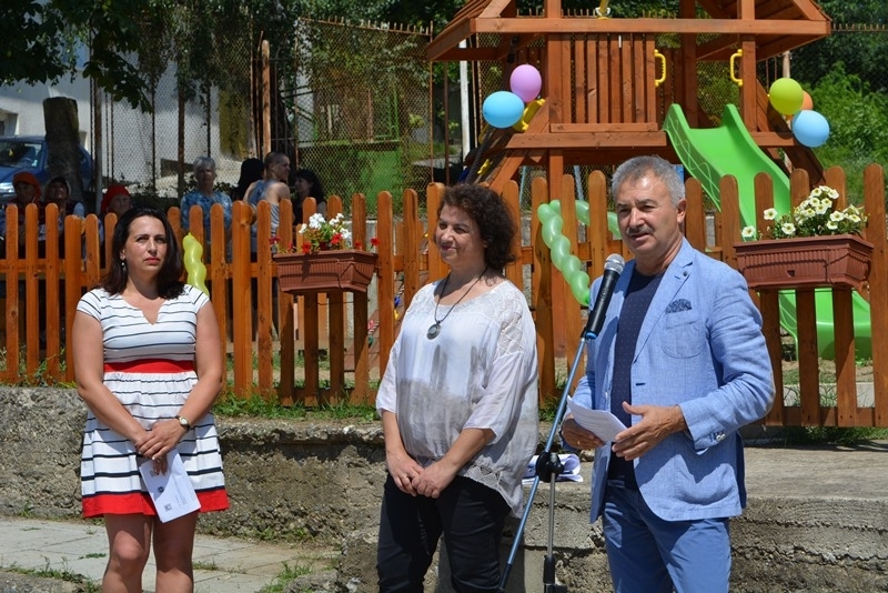 В центъра на квартал Мала Кутловица в Монтана вече има