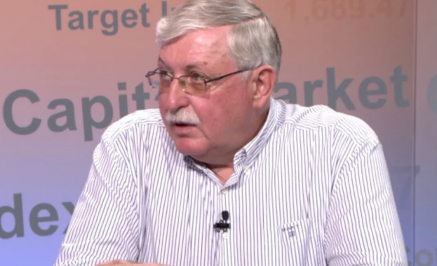 Близо месец преди да навърши 65 години внезапно си отиде