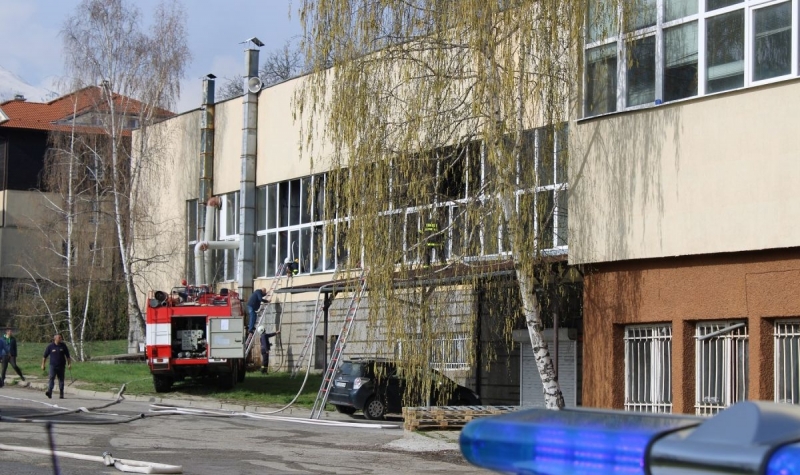 Пожар вилна в завод във Вършец съобщиха от полицията в