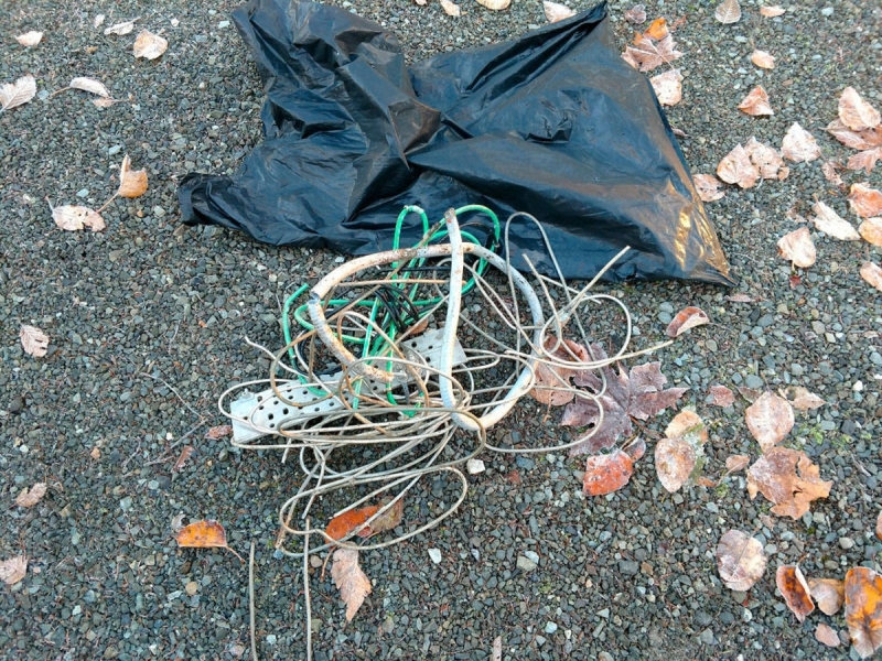 Униформени служители са заловили непълнолетно момче за кражба на кабел