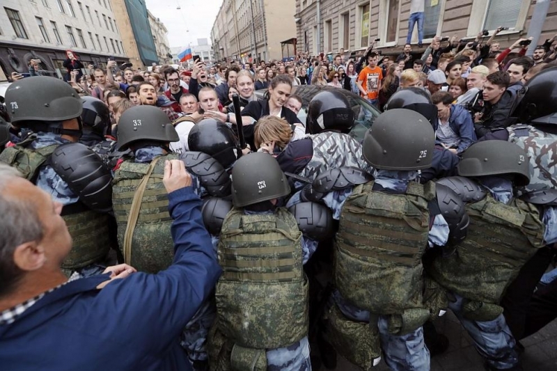 Общоруските протести срещу вдигането на пенсионната възраст по инициатива на опозиционера Алексей Навални са тема