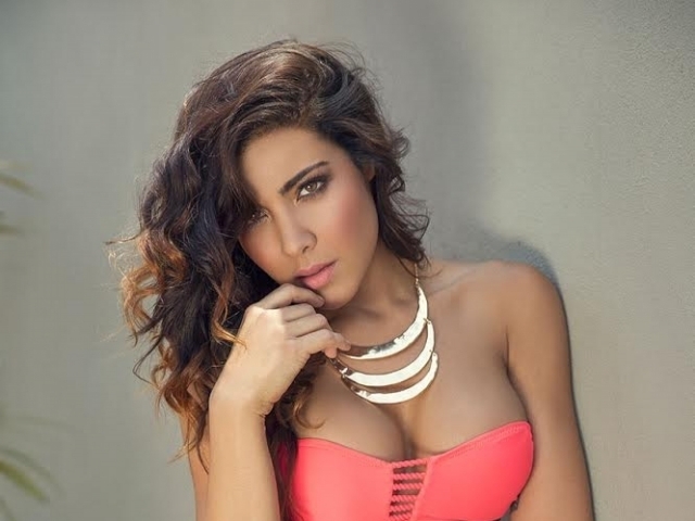 Стерномантията е науката която разгадава женския характер според формата на