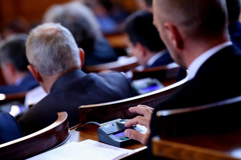 Депутатите не успяха да приключат с разглеждането на правилника на НС