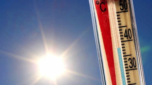 Много слънце и жега се очакват и през днешния ден Жълт код за високи температури е