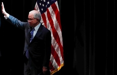 Главният прокурор на Съединените щати Джеф Сешънс напусна поста си