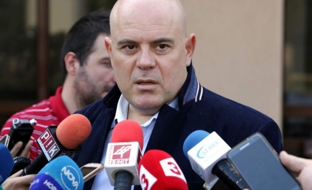 Държавата е създадена за това за да налага правилата по